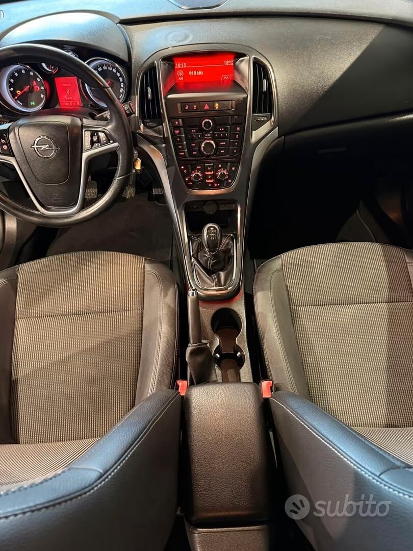 Opel Astra 1.4 Turbo - 100MILA KM- NEOPATENTATI