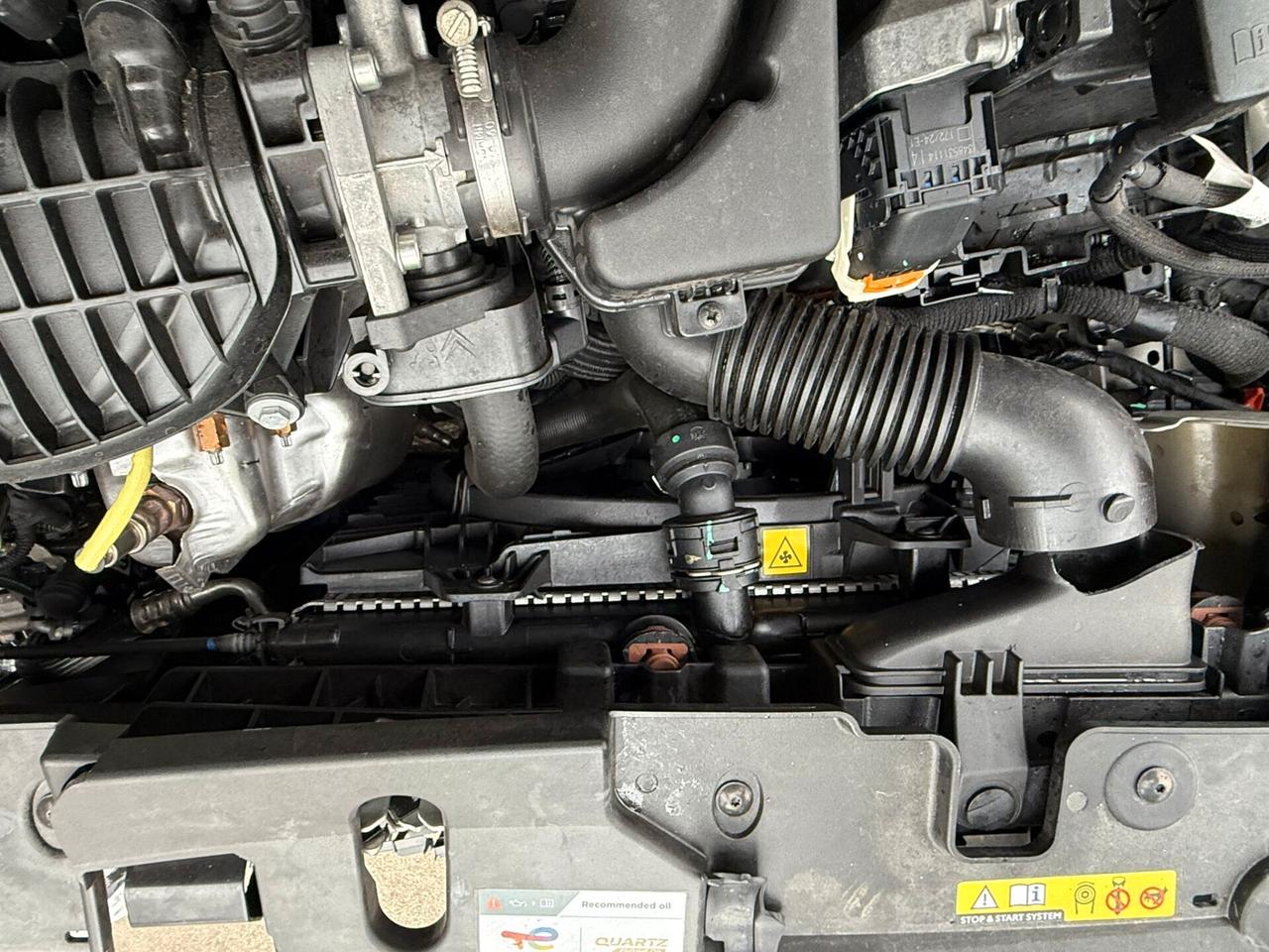 Peugeot 208 1.2 75cv INCIDENTATA MOTORE OK