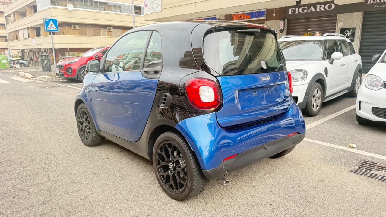 Smart ForTwo 70 1.0 Passion LED PANORAMA PACK SPORT PDC CERCHI 16