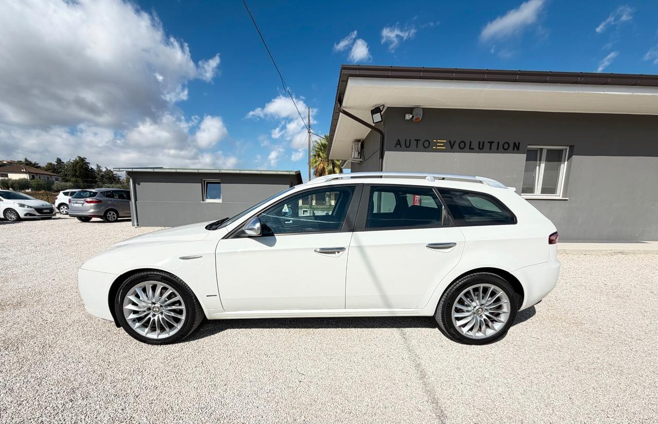 Alfa Romeo 159 Sportwagon 2.0 jtdm 170cv Distinctive premium pack 154.755 km