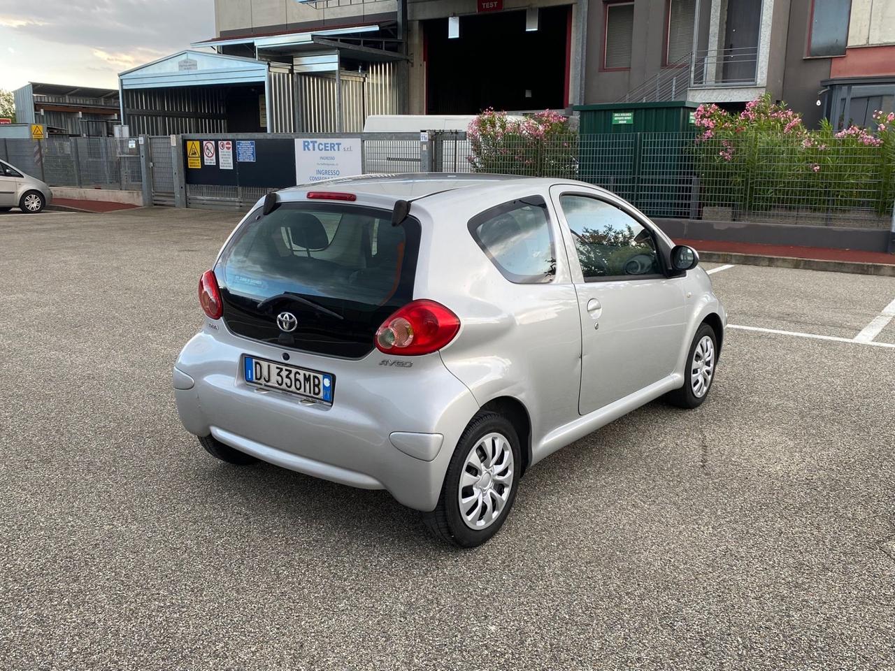 Toyota Aygo 1.0 12V VVT-i 3 porte Griffe