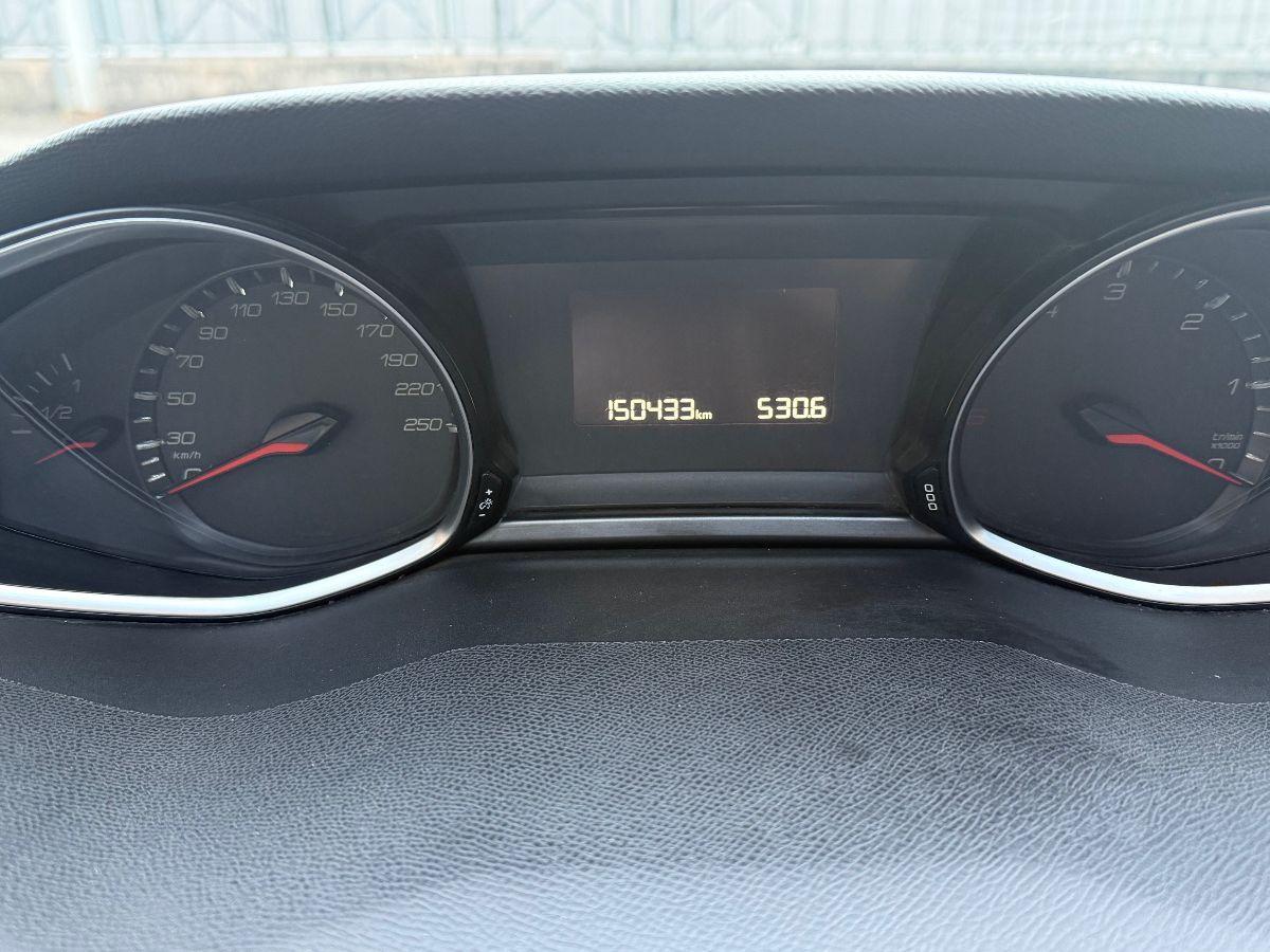 PEUGEOT - 308 - BlueHDi 100 S&S Business