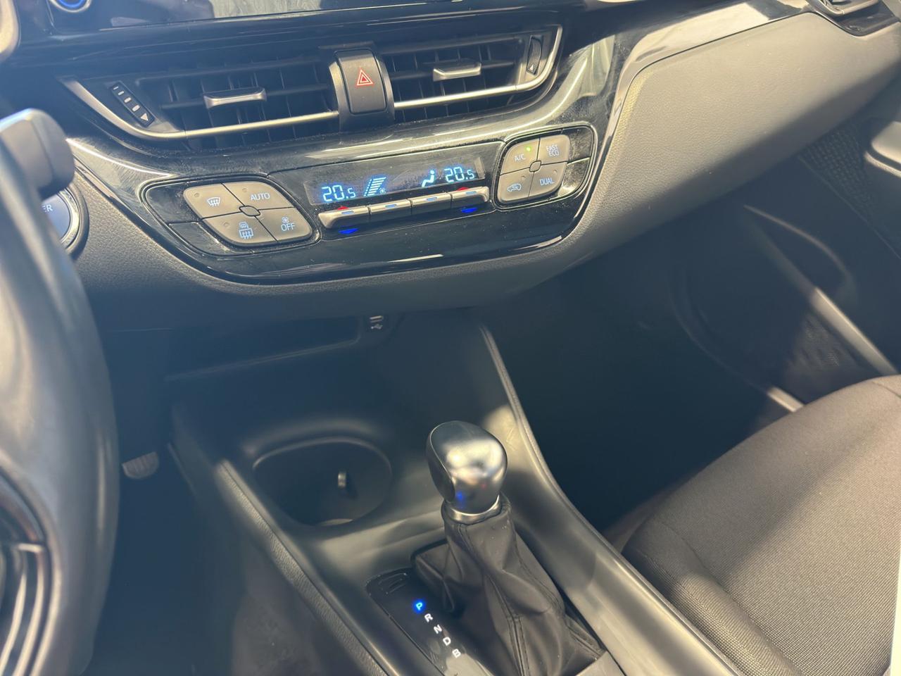 Toyota C-HR 1.8h Active e-cvt