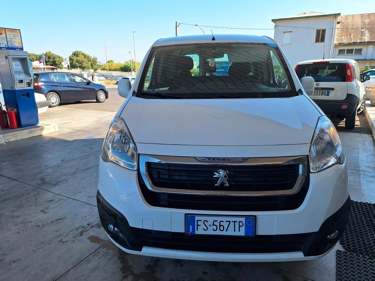 Peugeot Partner Tepee BlueHDi 100 4x4 Active Traction Control Plus