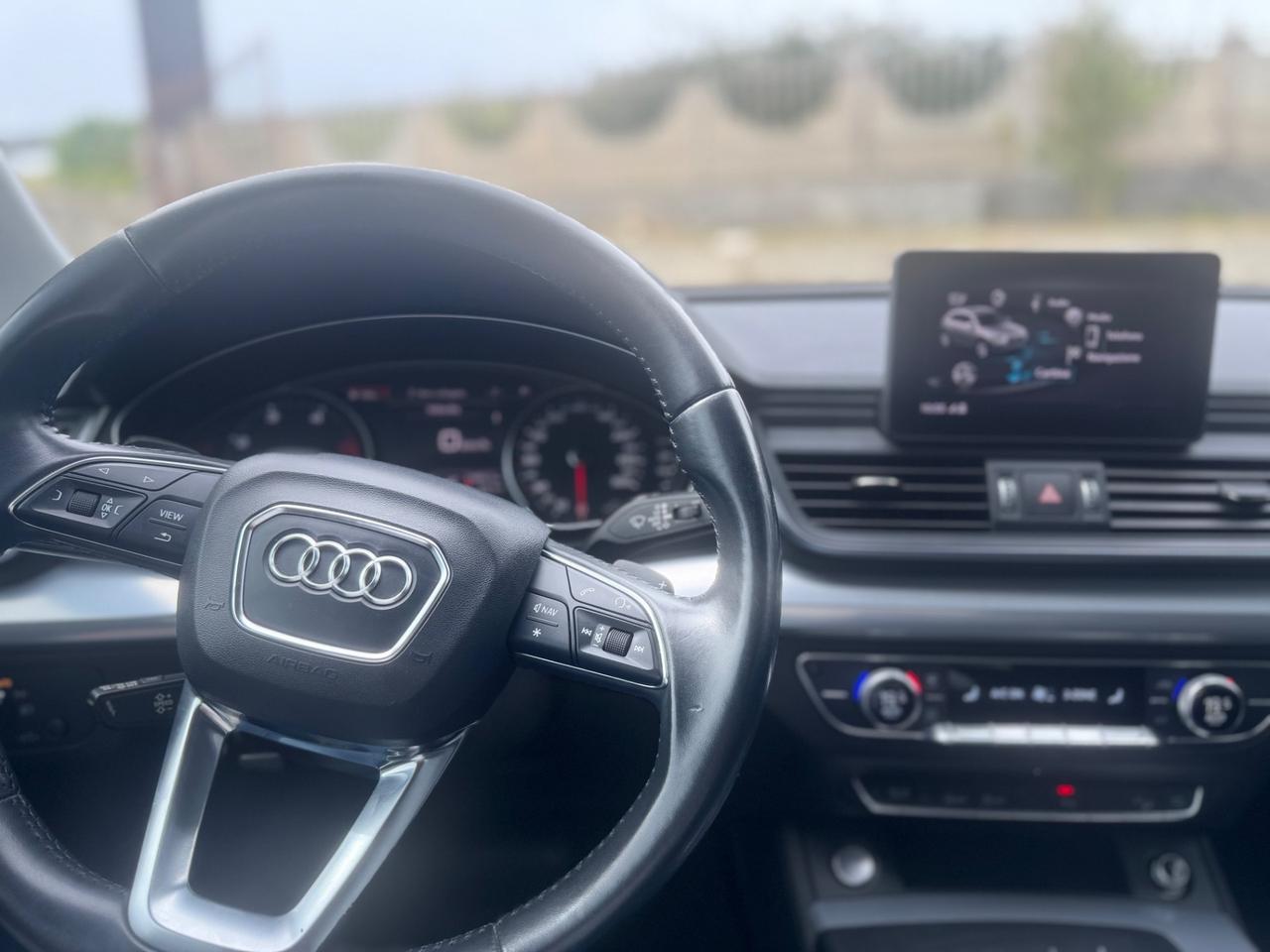 Audi Q5 40 TDI quattro S tronic Business