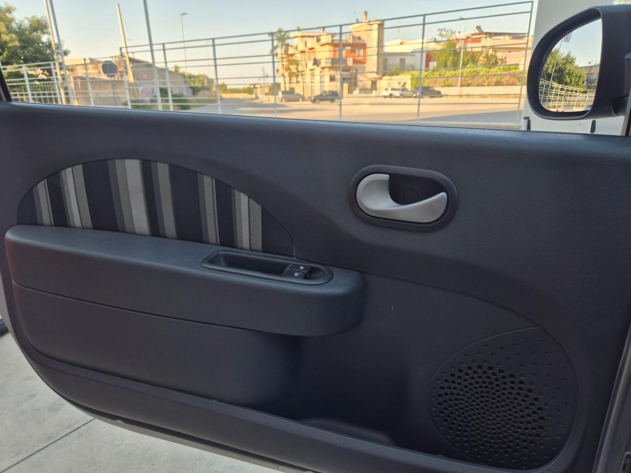 Renault Twingo 1.2 16V Night&Day
