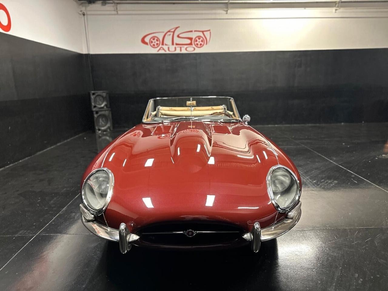 Jaguar E-Type Spider 3.8