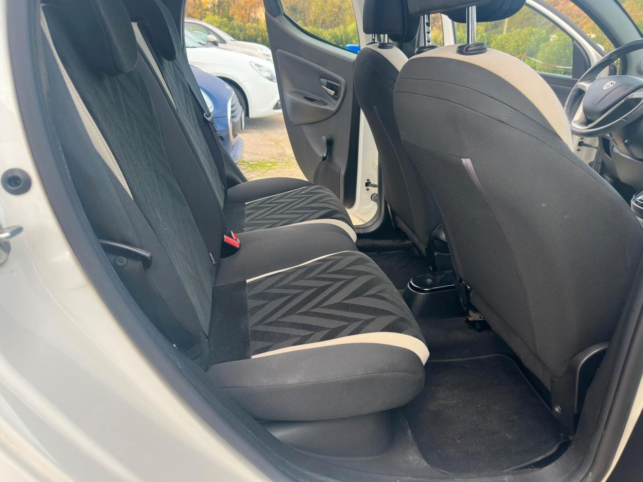 Lancia Ypsilon 1.2 69 CV 5 porte Platinum