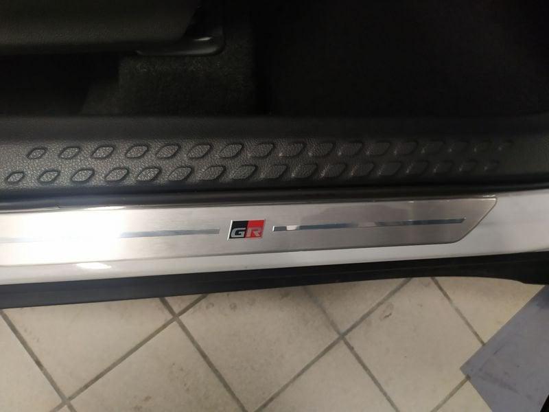 Toyota C-HR 2.0 Hybrid E-CVT GR-S