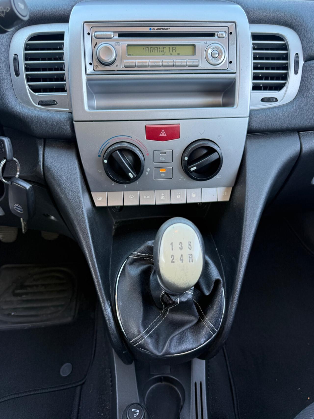 Lancia Ypsilon 1.2 Benzina 73milaKM Neopatentati