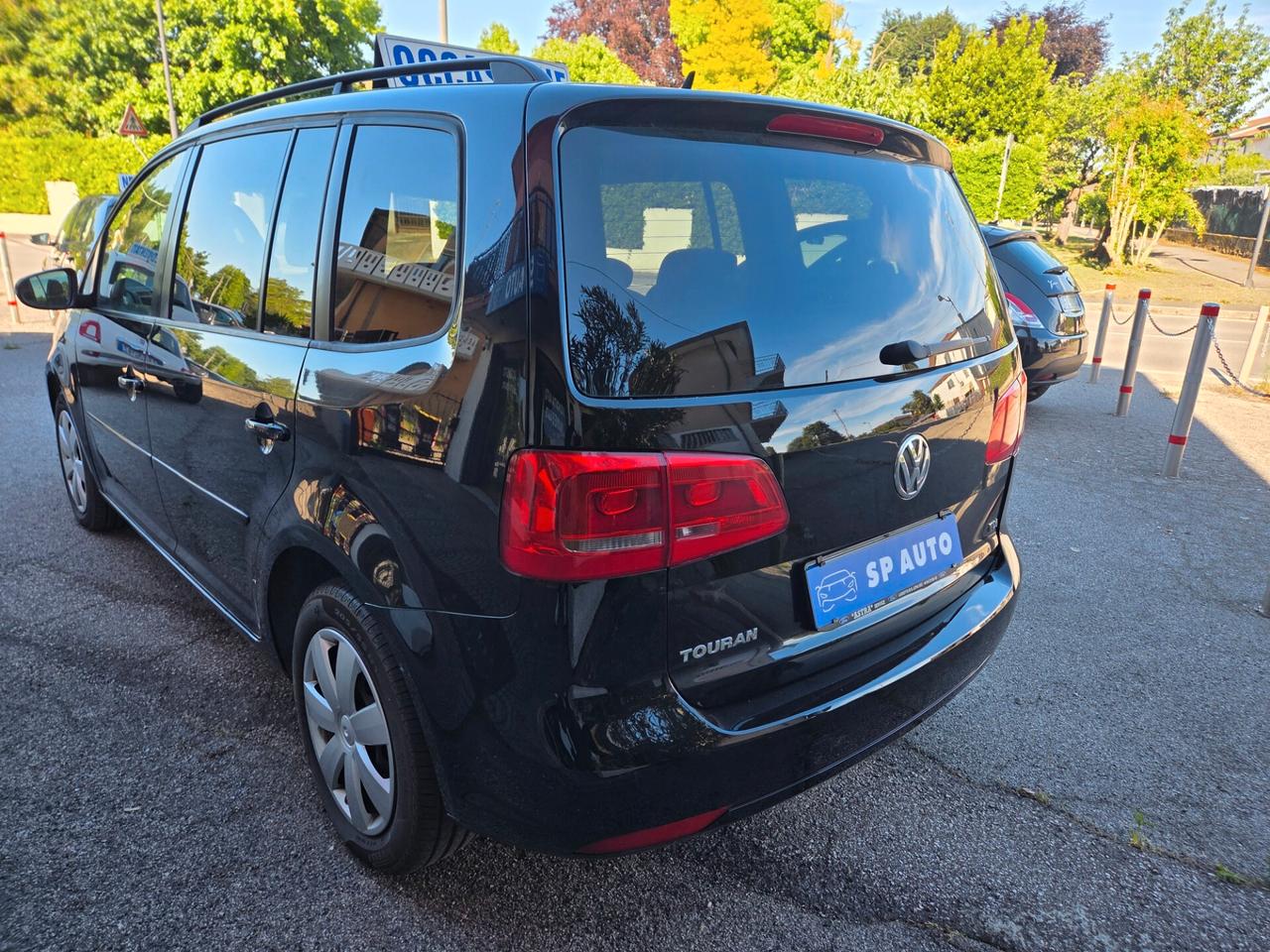 Volkswagen Touran 7 posti - 2011