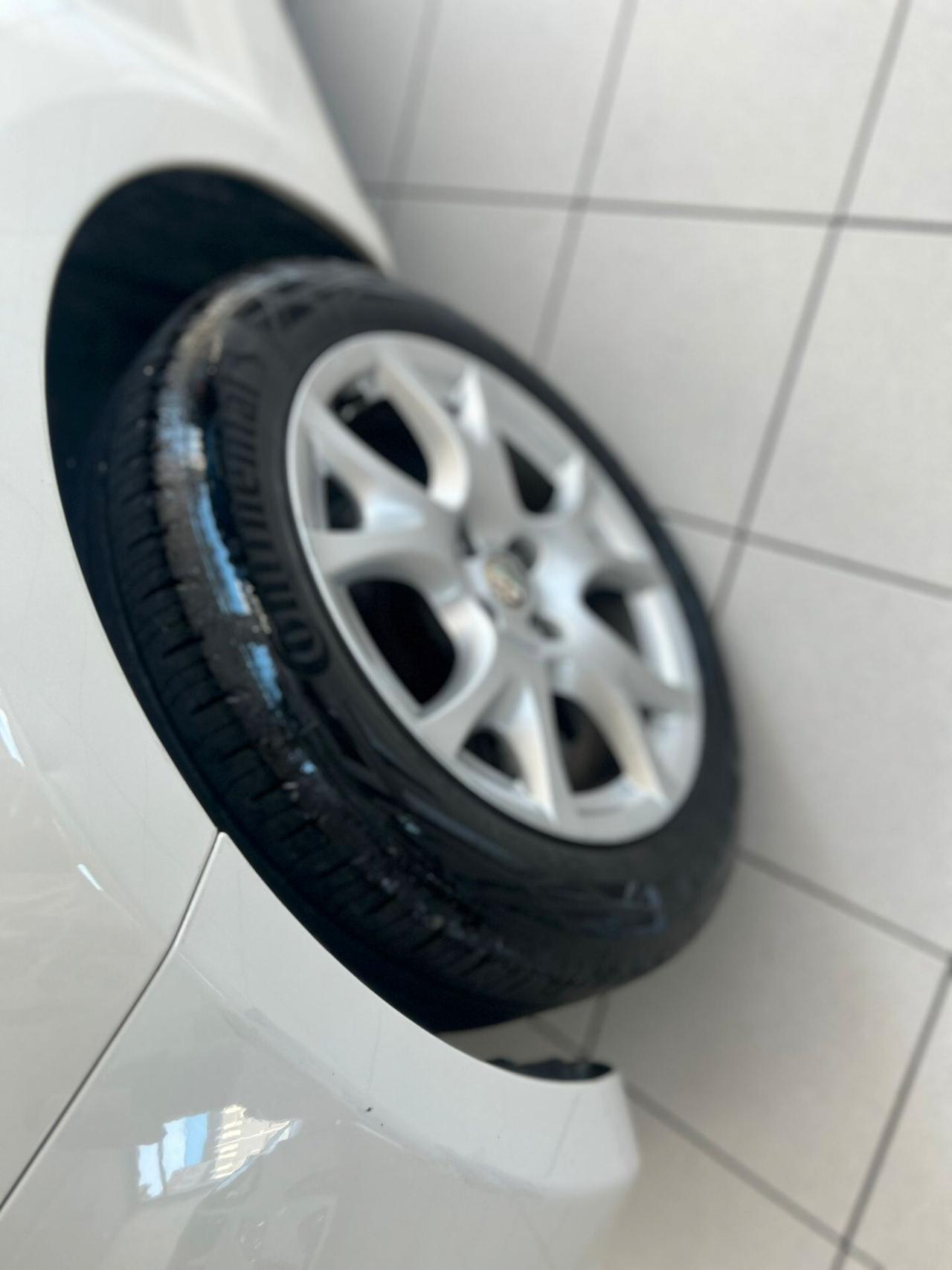 Alfa Romeo MiTo 1.3 JTDm-2 x neopatentati 2011