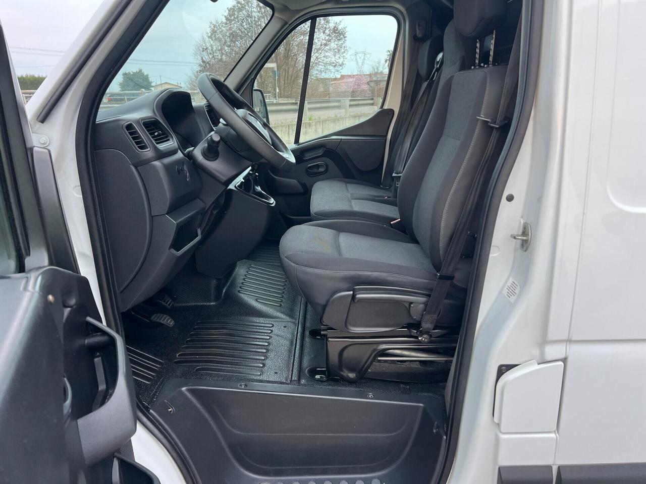 RENAULT MASTER 2.3 / UNICO PROPRIETARIO / 98.000 KM