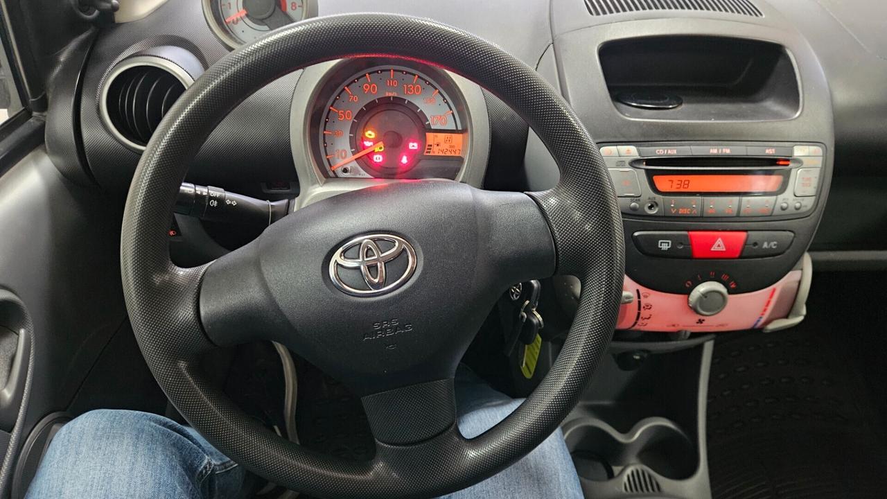 Toyota Aygo 1.0 12V VVT-i 5 porte Sol