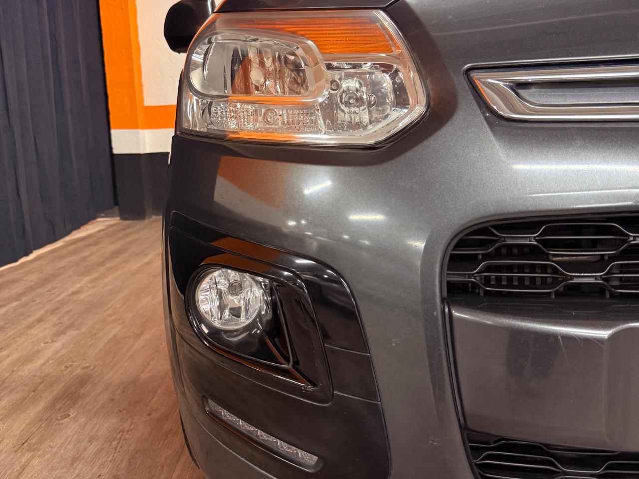 MERAVIGLIOSA CITROËN C3 PICASSO ADATTA A NEOPATENTATI