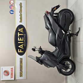 Yamaha X-Max 300 - 2023