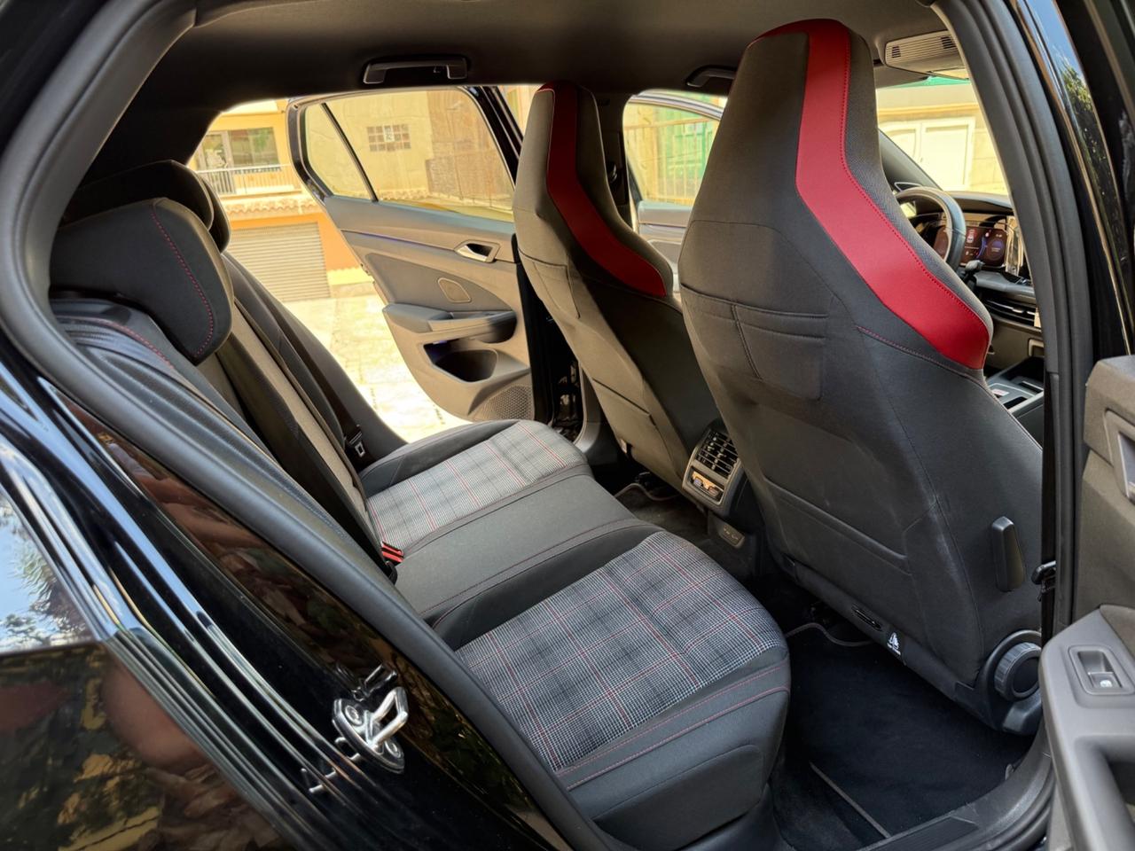 Volkswagen Golf GTI 2.0 TSI