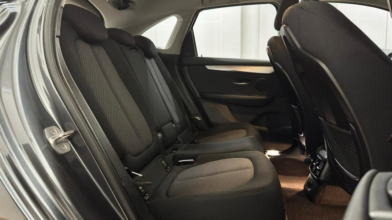 Bmw 2er Active Tourer 216d Luxury