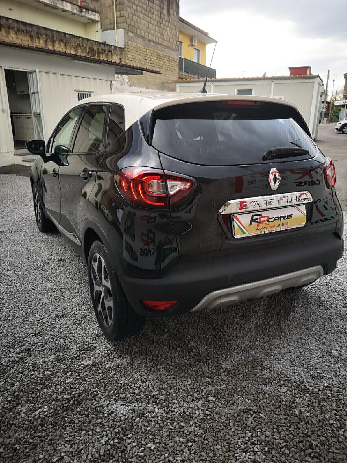 Renault Captur dCi 8V 90 CV EDC Initiale Paris