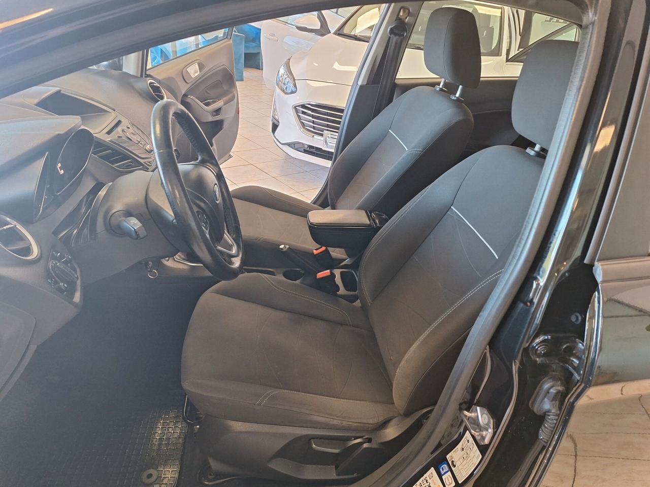 Ford Fiesta 1.5 TDCi 75CV 5 porte Business