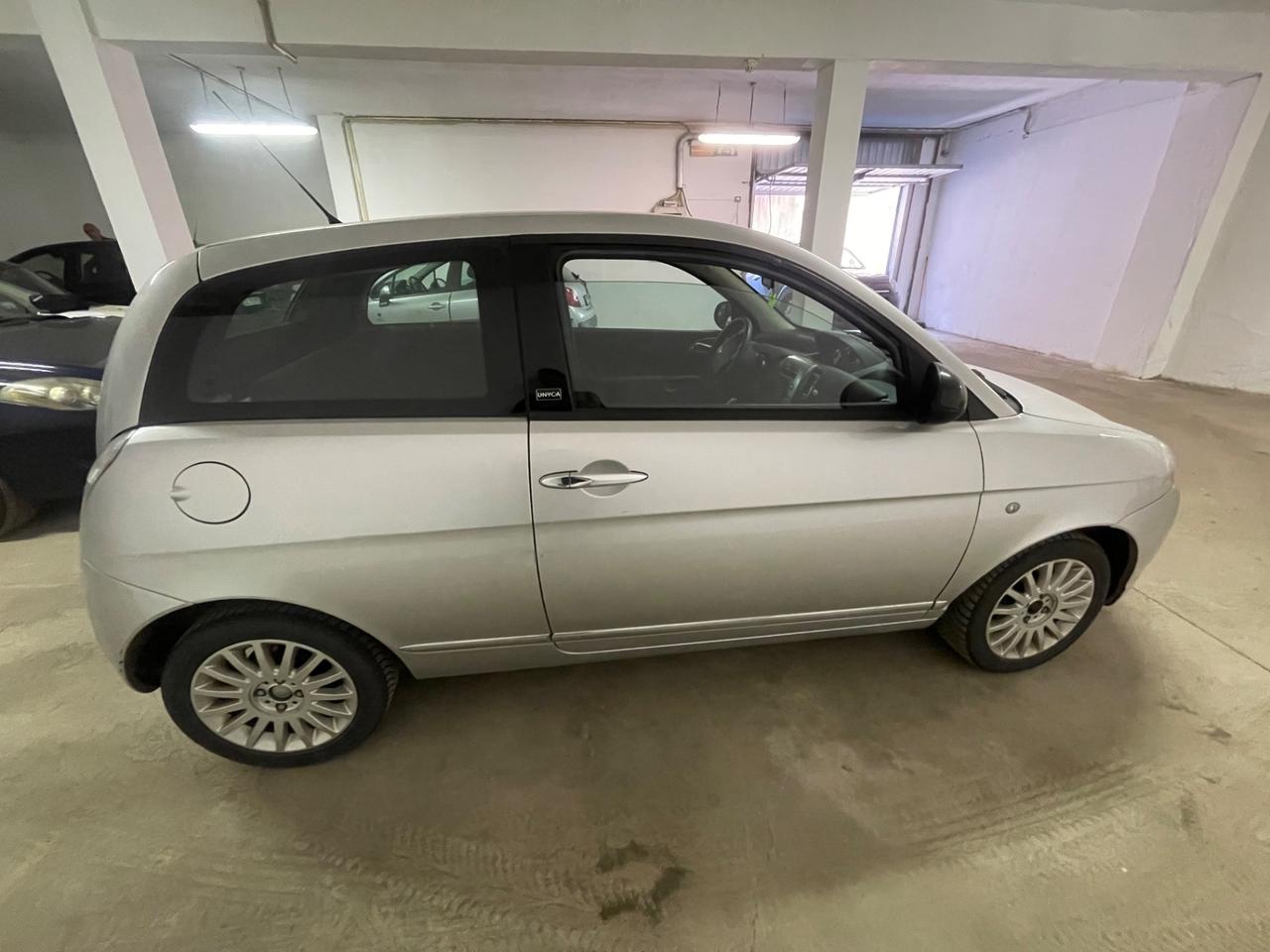 Lancia Ypsilon 1.2 69 CV 5 porte S&S Platinum
