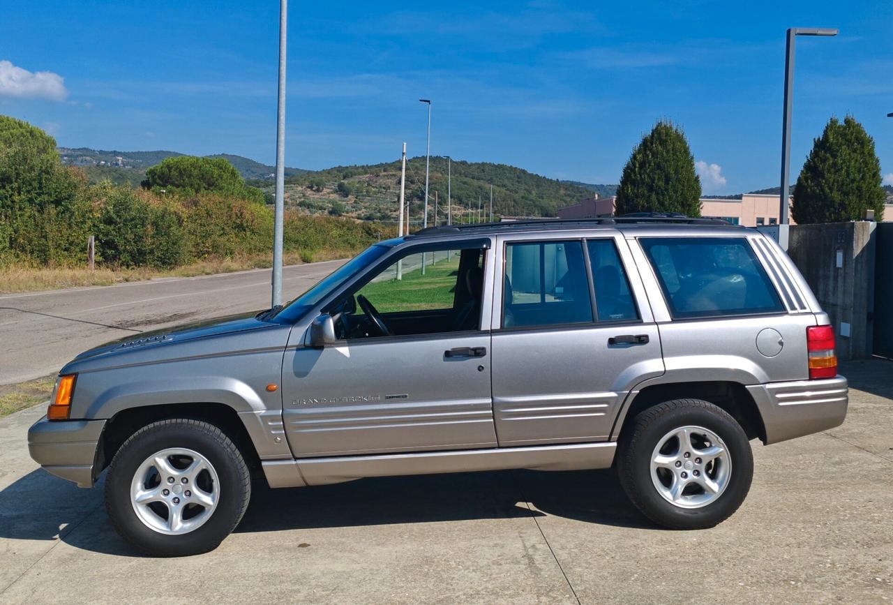 Jeep Grand Cherokee 5.9 4WD Quadra-Trac Limited LX