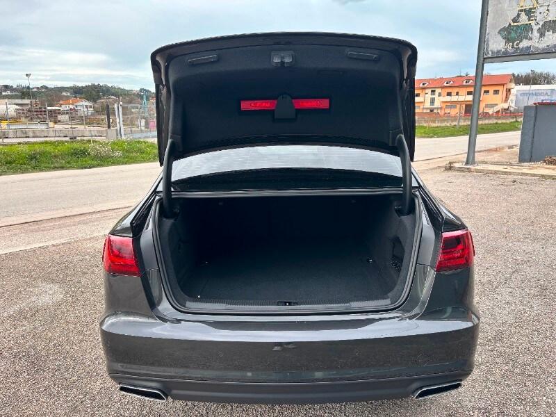 AUDI A6 4ª serie A6 2.0 TDI 190 CV ultra S tro...