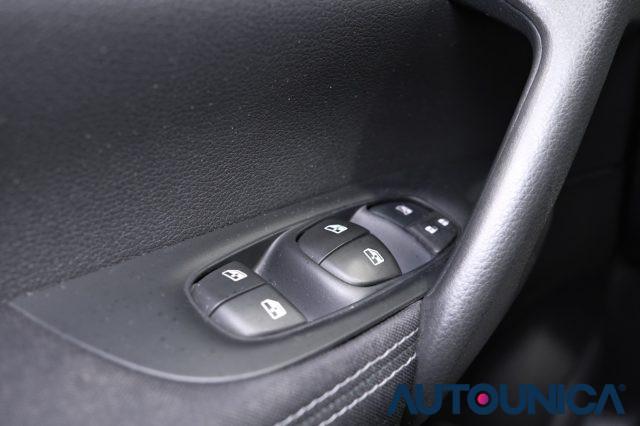 NISSAN Qashqai 1.2 DIG-T N-CONNECTA NEOPATENTATI TETTO PANORAMA