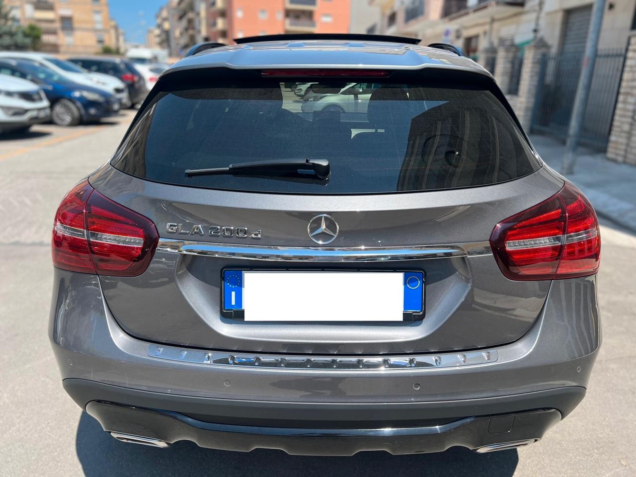 Mercedes-benz GLA 200 d 136cv SPORT auto TETTO/NIGHT/PELLE/18; PERFETTA!!