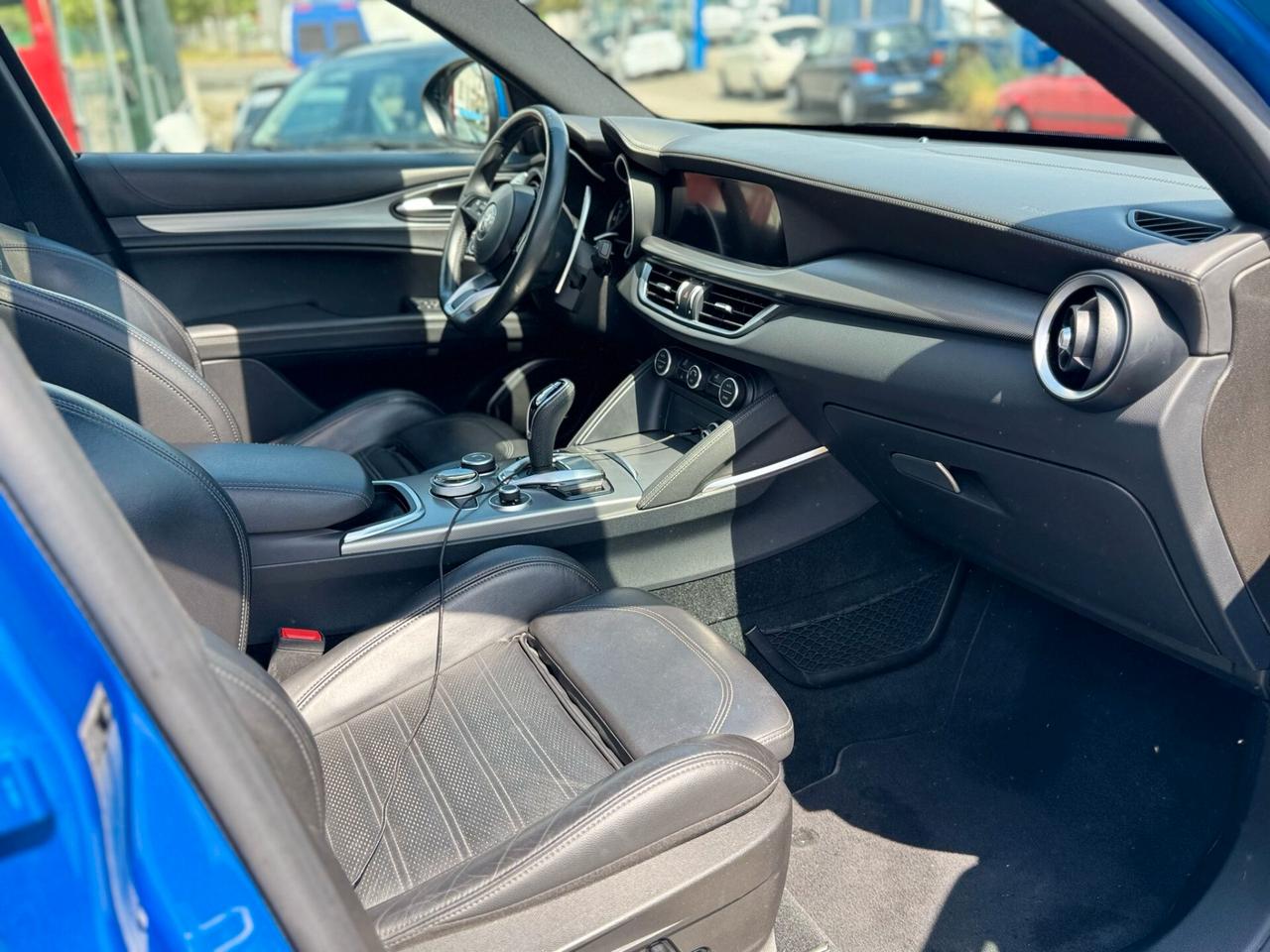 Alfa Romeo Stelvio Veloce 2.2 diesel 210CV Q4 Permute Garanzia finanziamenti