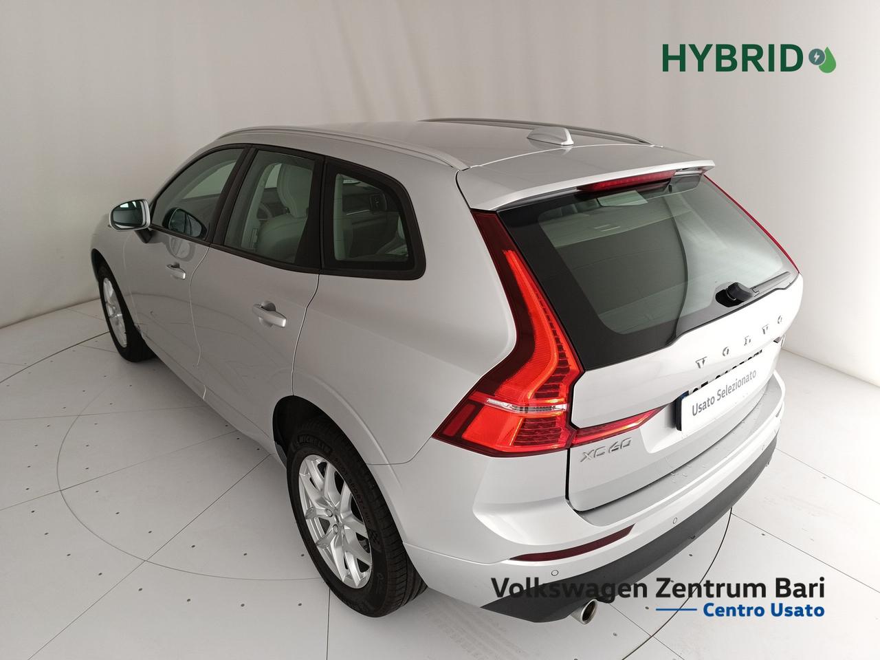 Volvo XC60 2.0 b4 momentum pro auto