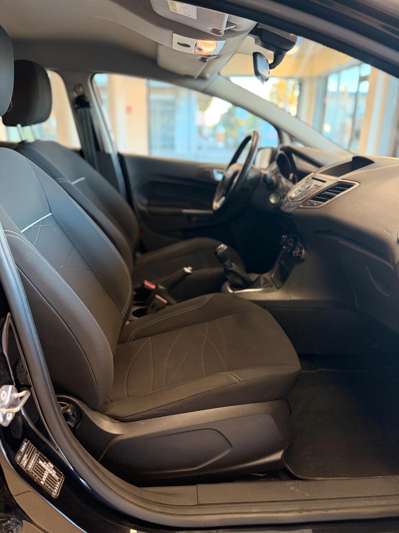 Ford Fiesta 1.5 TDCi 75CV 5 porte Black & White Edition