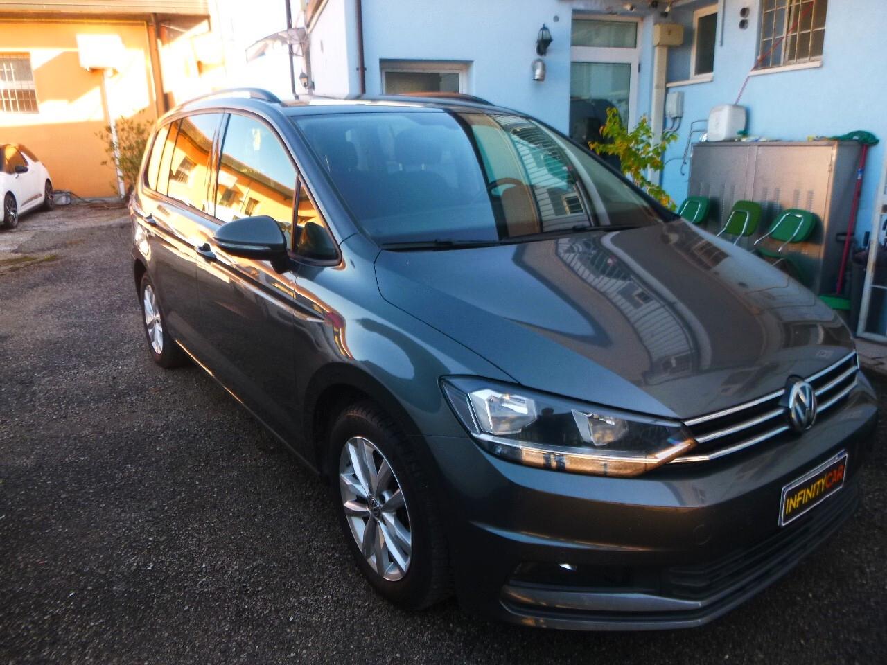 Volkswagen Touran 1.6 TDI 115 CV SCR DSG Executive BlueMotion Tech. 7 POSTI