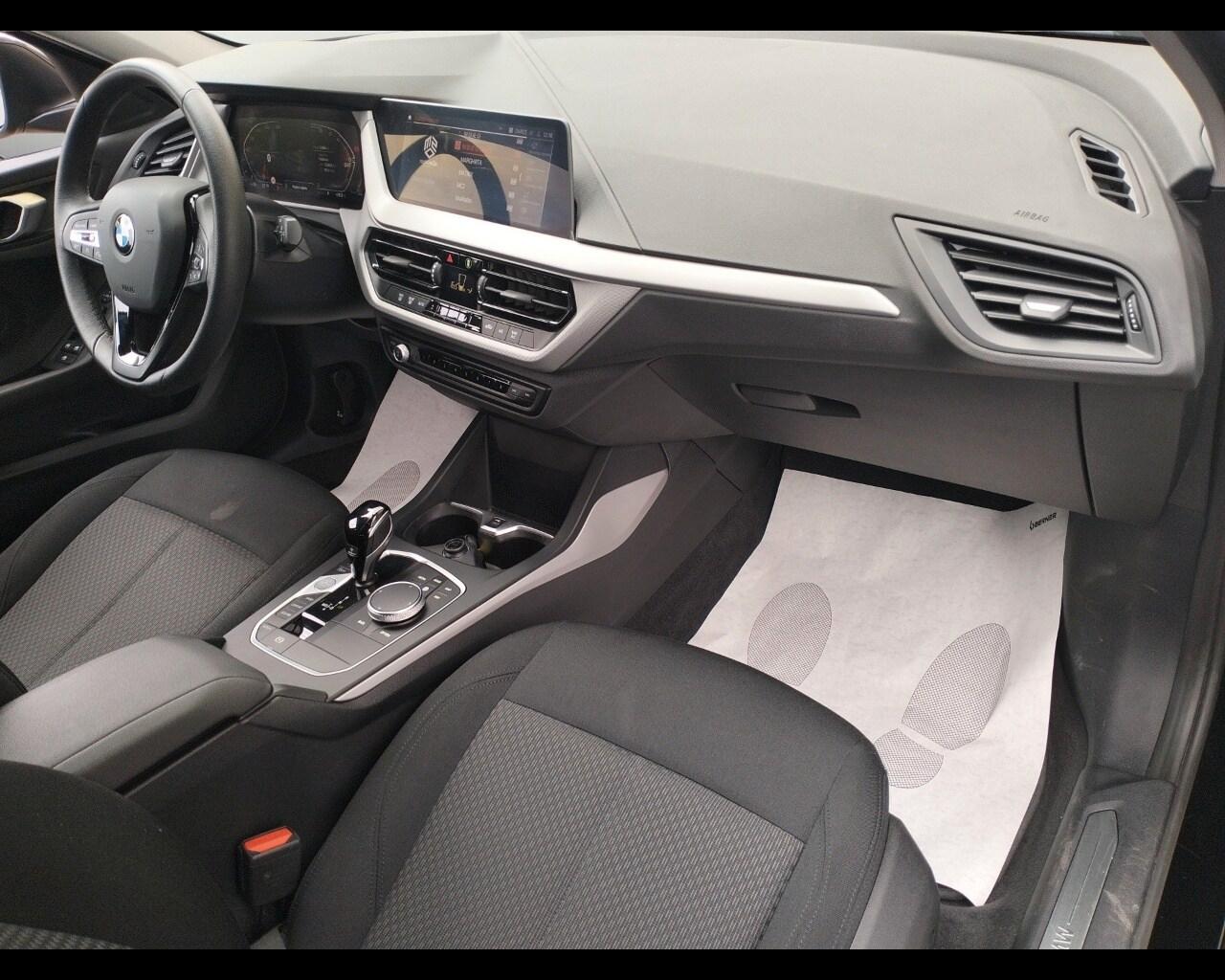 BMW Serie 1 (F40) 120d xDrive 5p. Advantage
