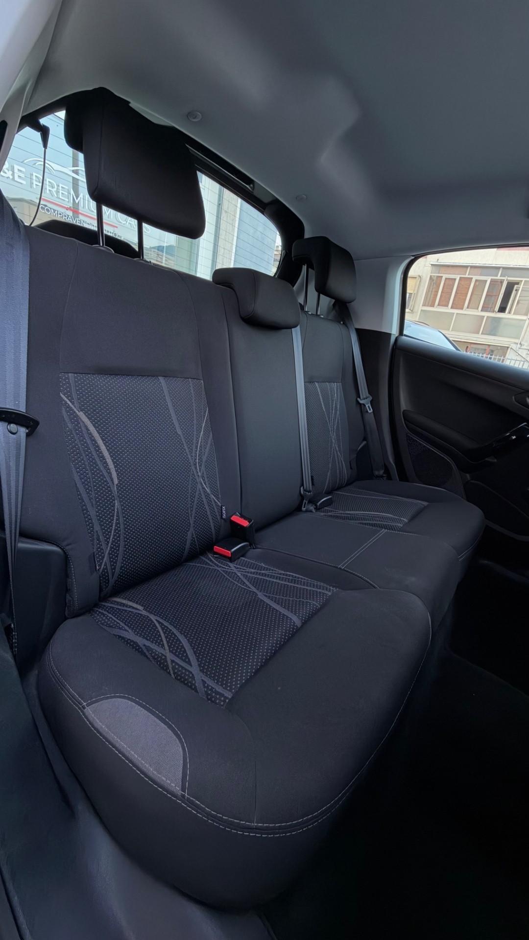 Peugeot 208 1.4 HDi 68 CV 5 porte Allure