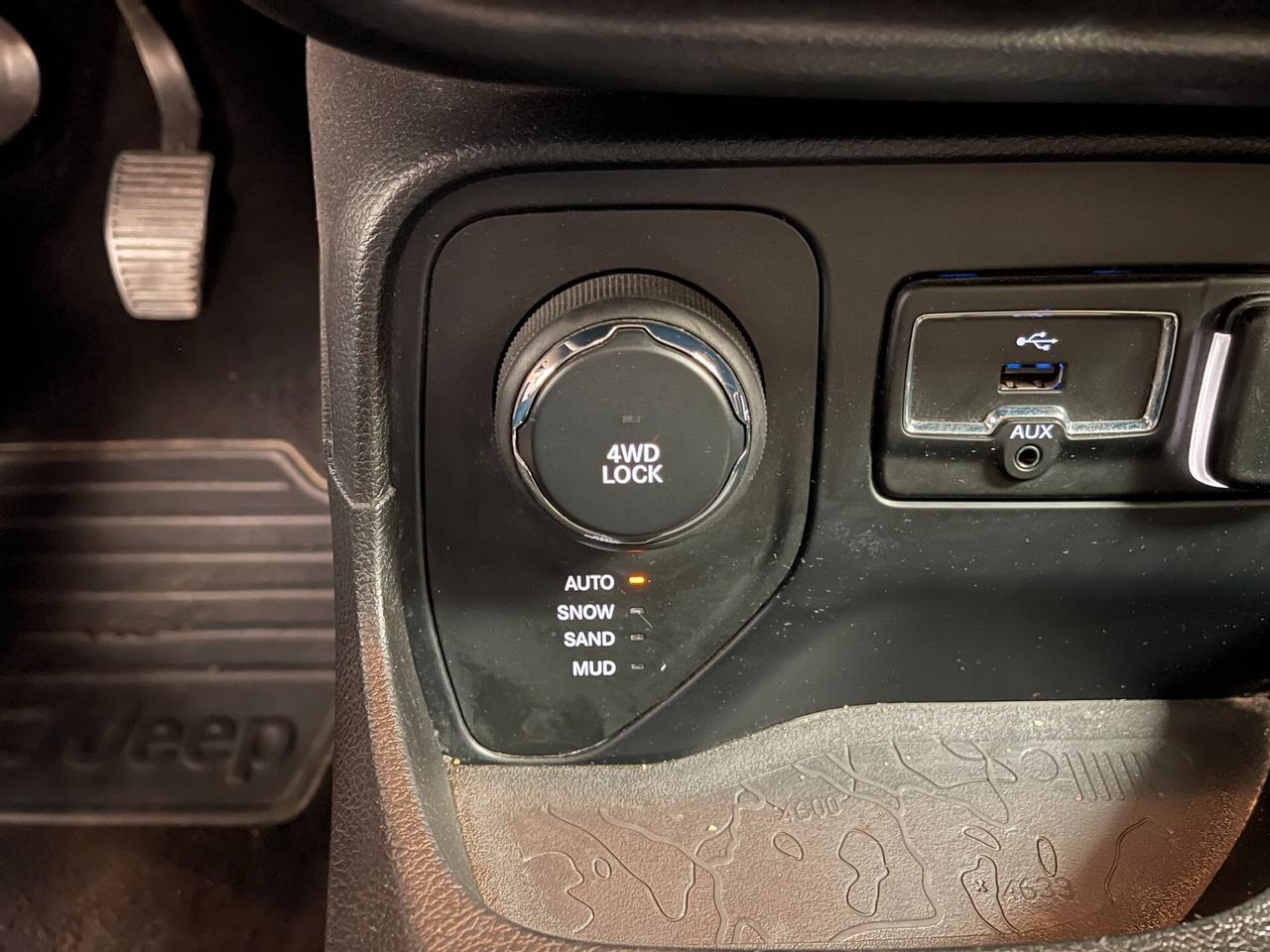 Jeep Renegade Sport 2.0 mjt 4wd 120cv-Ok Neopatent-LEGGI SOTTO