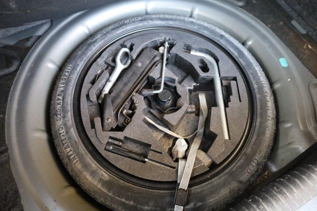 VOLKSWAGEN Golf V 1.6 Benzina 5 Porte Comfortline per NEOPATENTATI