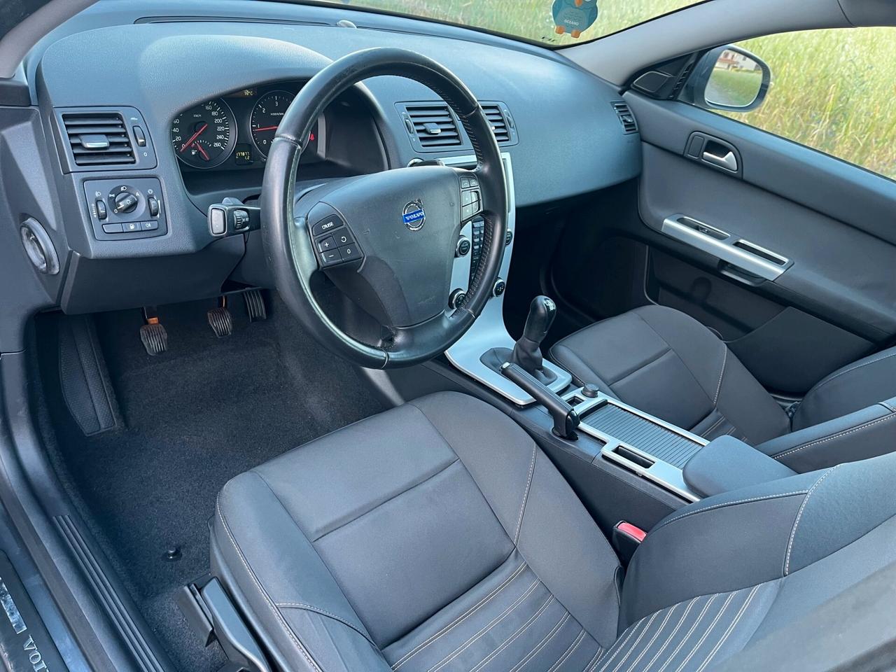 Volvo V50 D2 Momentum