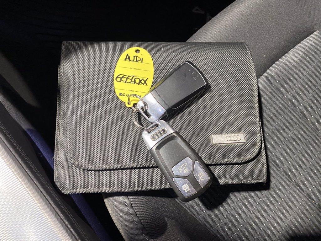 AUDI A4 Avant 40 2.0 g-tron 170cv s-tronic del 2019