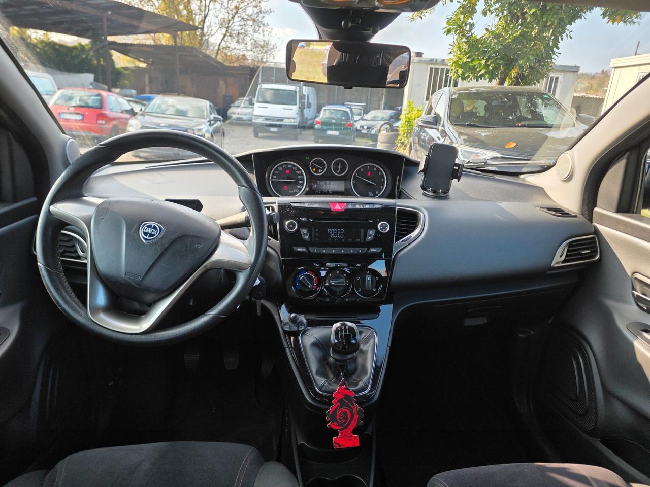 Lancia Ypsilon 1.2 69 CV 5 porte S&S Platinum