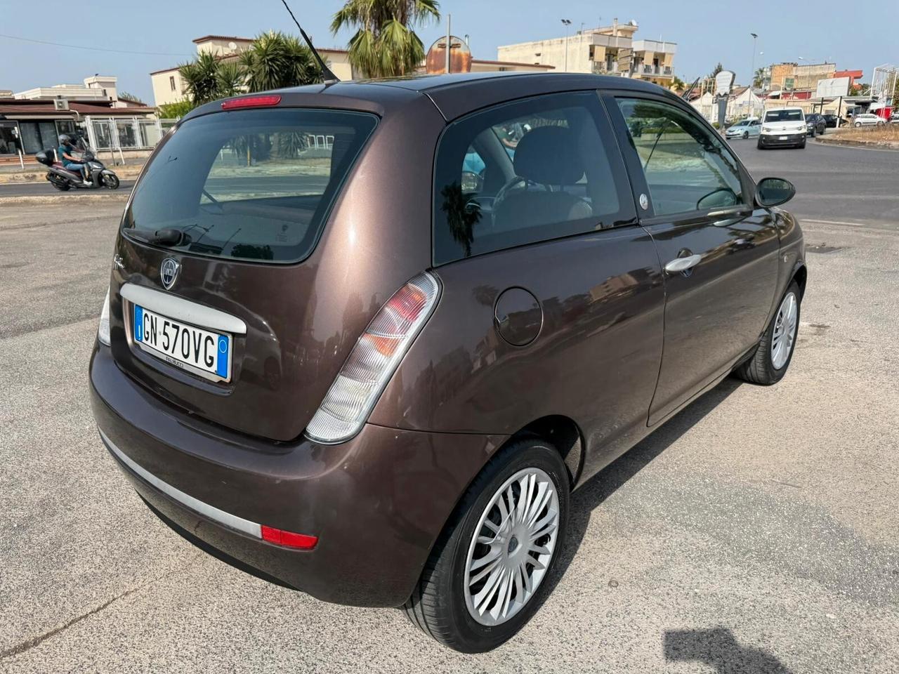 LANCIA YPSILON 1.4BENZ-GPL 77CV 114MILAKM