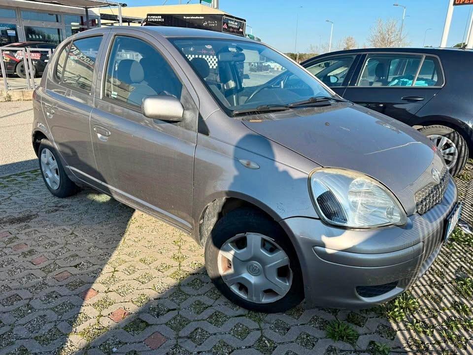 Toyota Yaris 1.4 tdi D-4D cat 5 porte