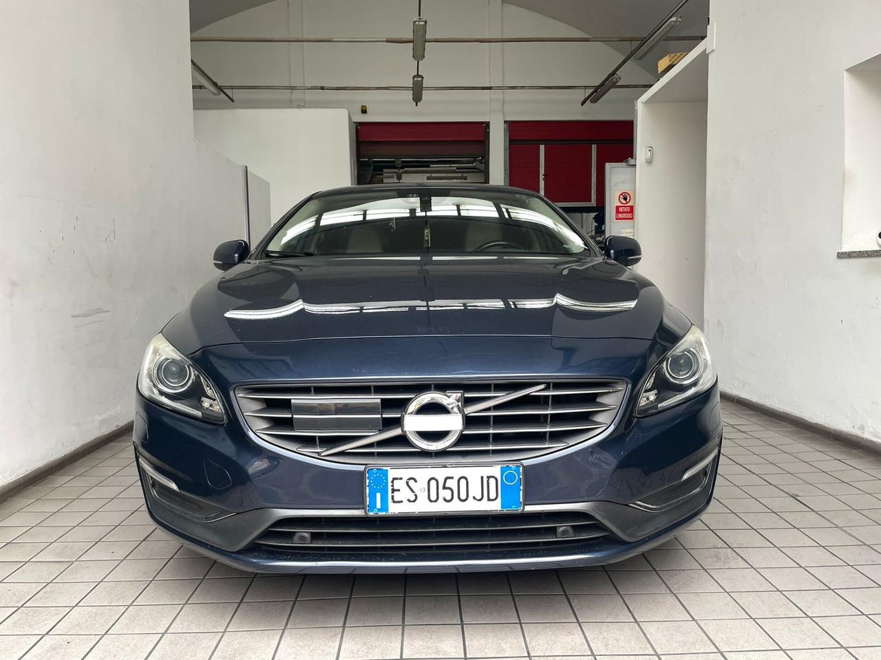 Volvo V60 D4 Geartronic Kinetic