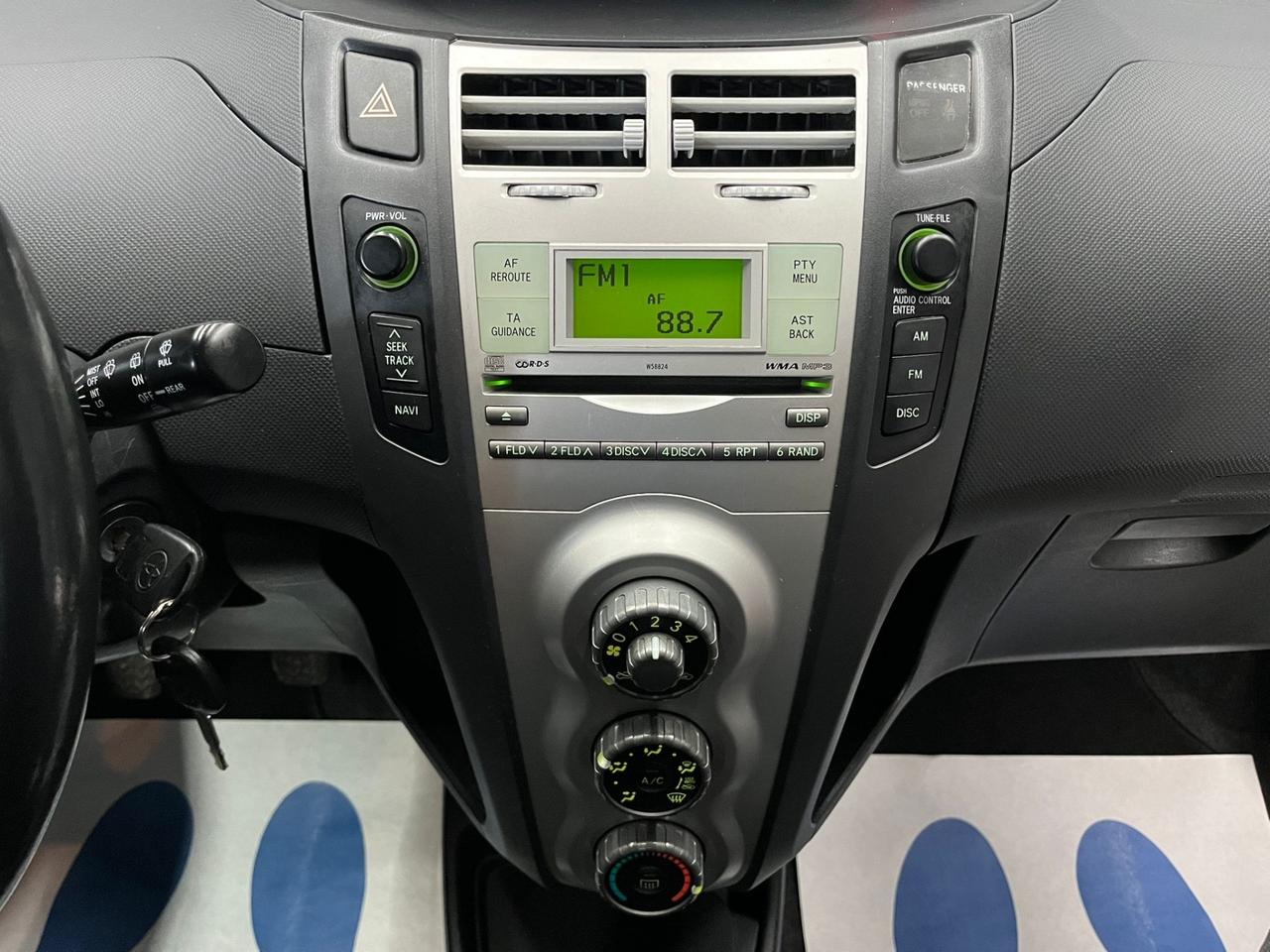 Toyota Yaris 1.3 5 porte Navi OK NEOPATENTATI