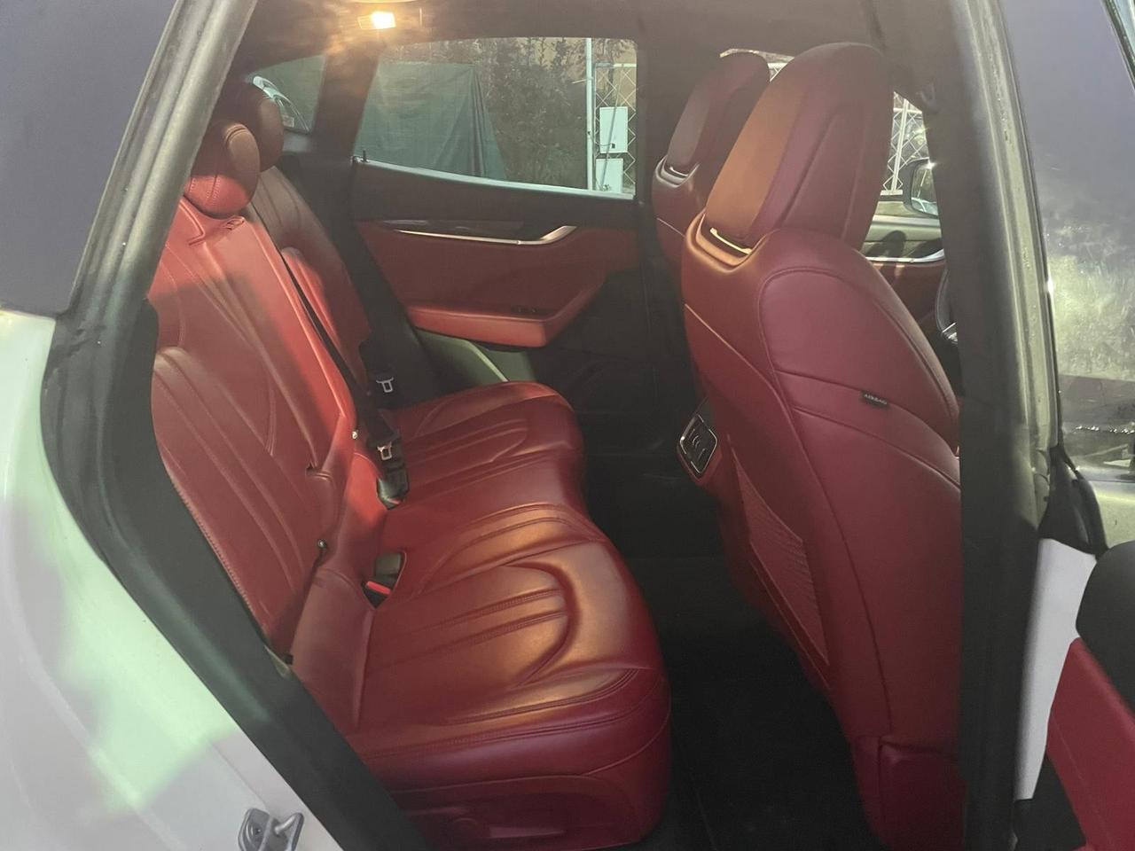 Maserati Levante - Tetto panoramico