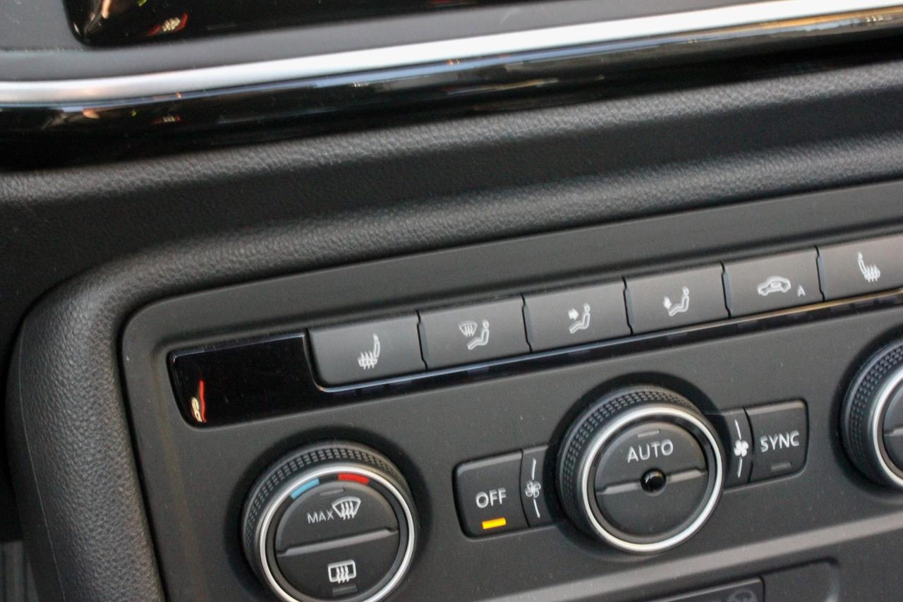 Volkswagen Maggiolino 1.4 tsi DSG cabrio 160cv fullled navy pelle traforata