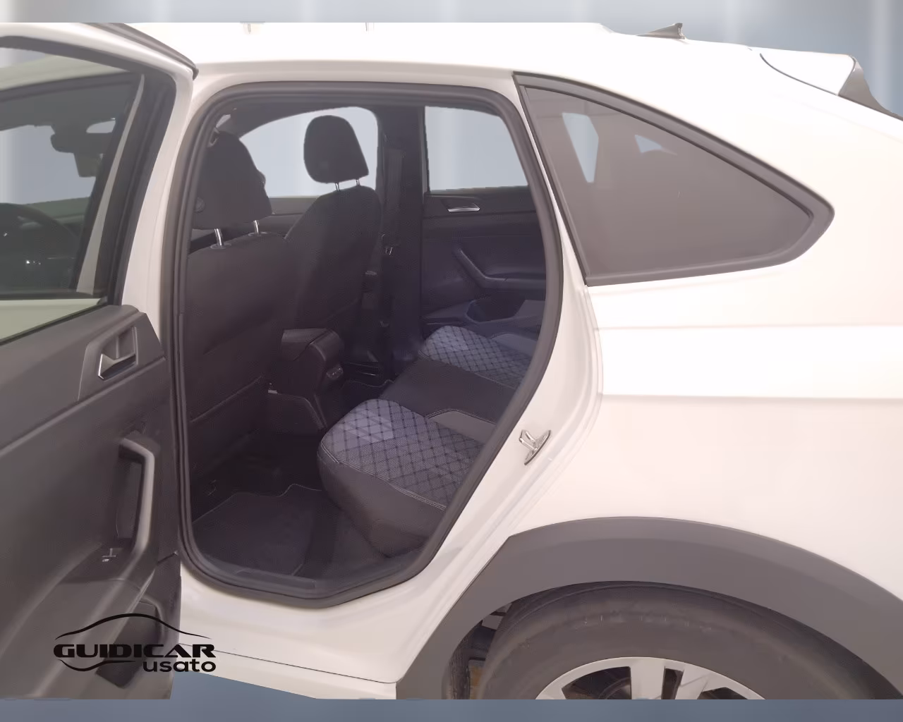 VOLKSWAGEN Taigo - Taigo 1.0 tsi R-Line 110cv