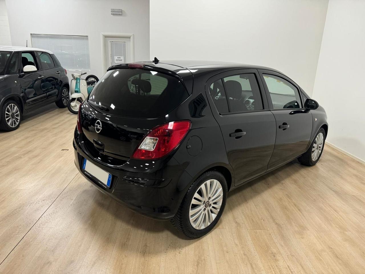 Opel Corsa 1.2 85CV 5 porte GPL