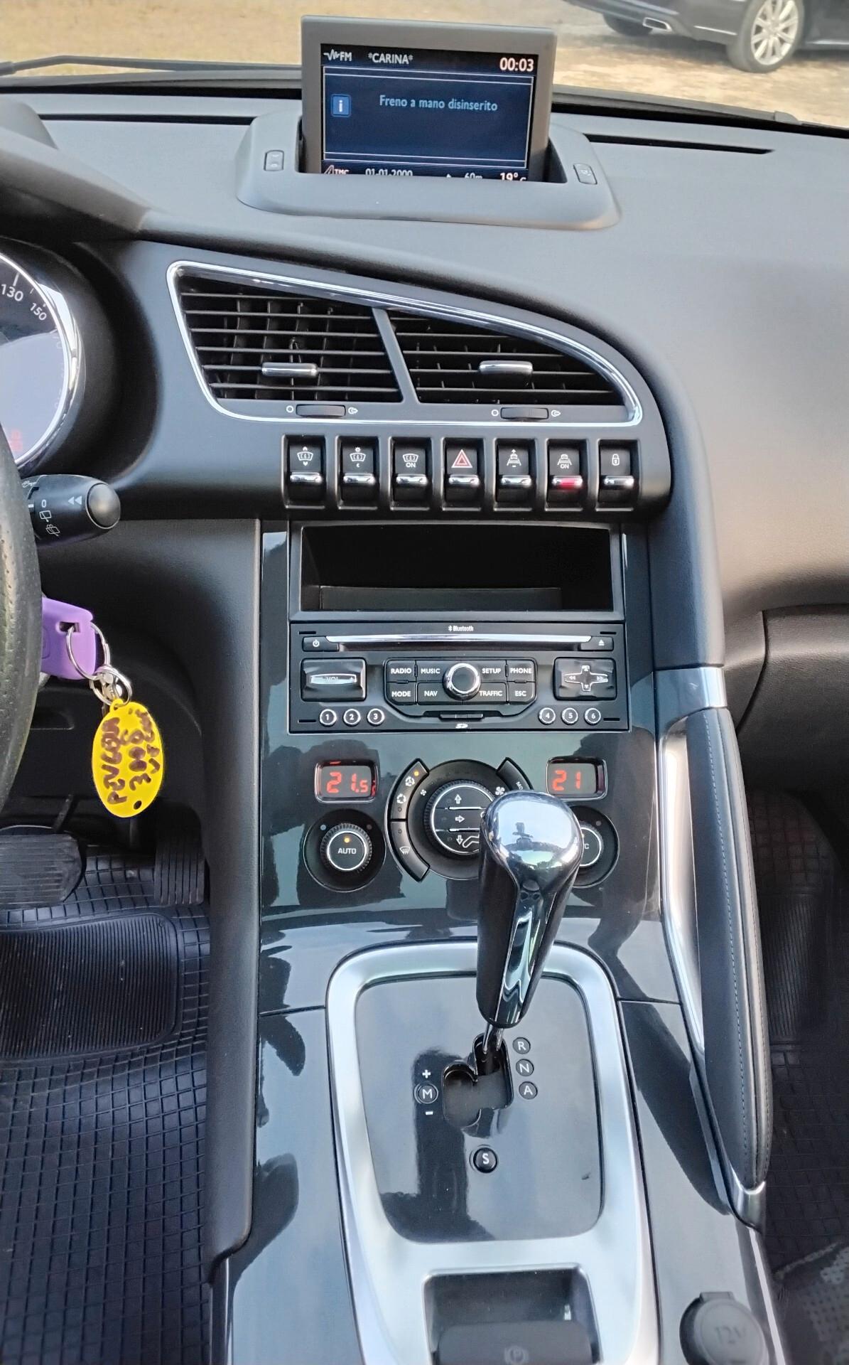 Peugeot 3008 1.6 HDi 112CV cambio robotizzato Premium