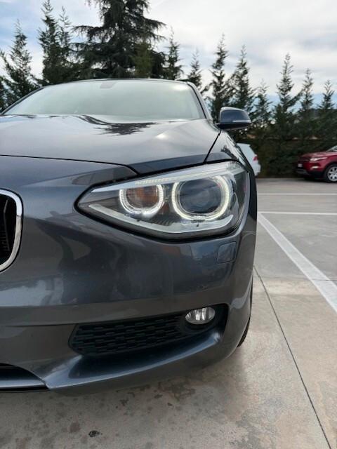 Bmw 118 118d 5p. Unique